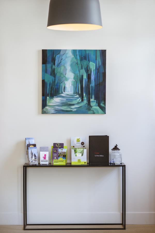 Logis Hotel - Le Petit Bellon ซ็องลิส ภายนอก รูปภาพ