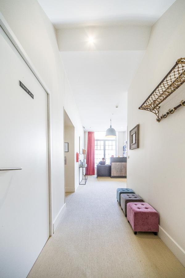 Logis Hotel - Le Petit Bellon ซ็องลิส ภายนอก รูปภาพ