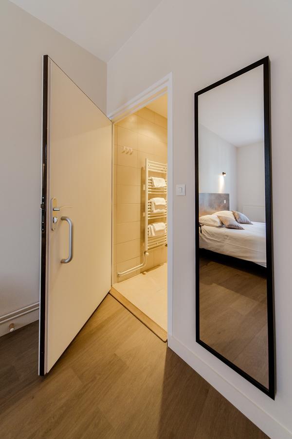 Logis Hotel - Le Petit Bellon ซ็องลิส ภายนอก รูปภาพ