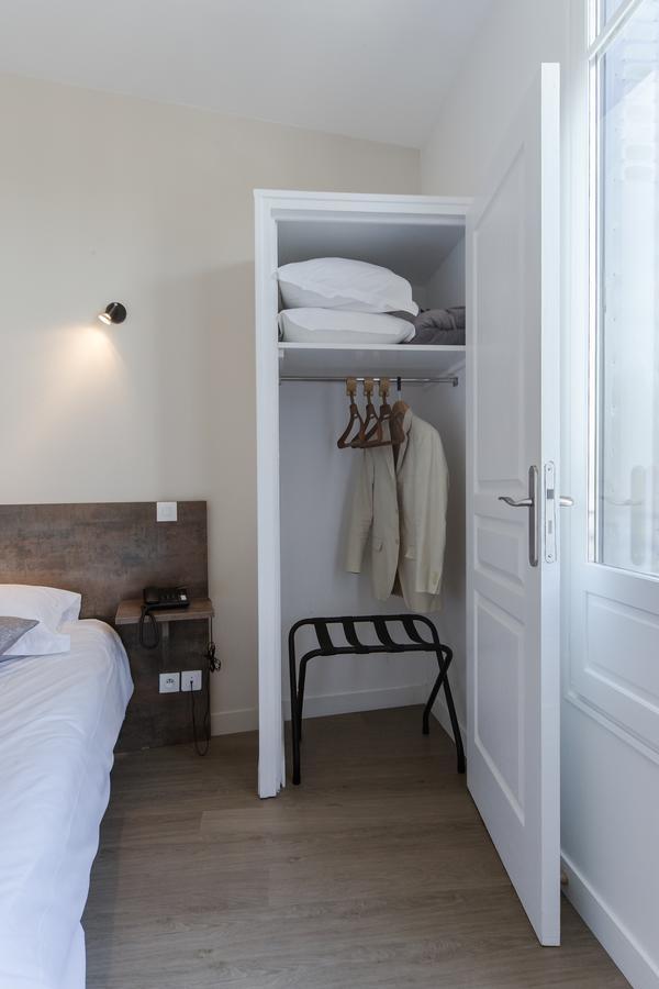 Logis Hotel - Le Petit Bellon ซ็องลิส ภายนอก รูปภาพ